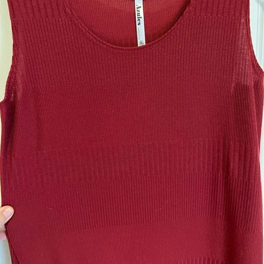 New Azules Garnet Long Strapless Ribbed Tank - Picture 3 of 5